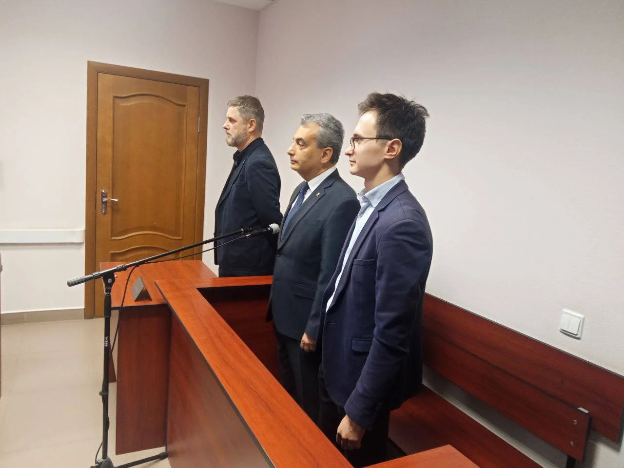 В&nbsp;Пскове политика Льва Шлосберга приговорили к&nbsp;420&nbsp;часам обязательных работ
