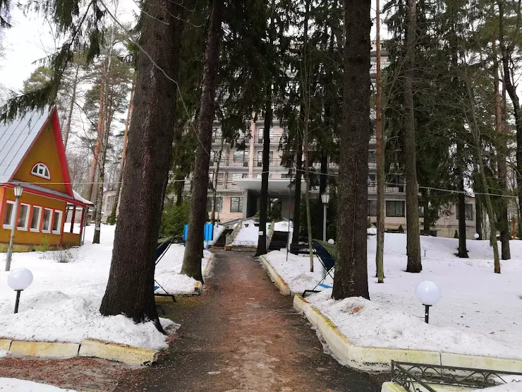 В Ленинградской области сотрудников военного санатория заставляют заранее соглашаться на работу в случае мобилизации